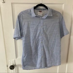 Men’s Light Blue Short Sleeve Button-down, size M